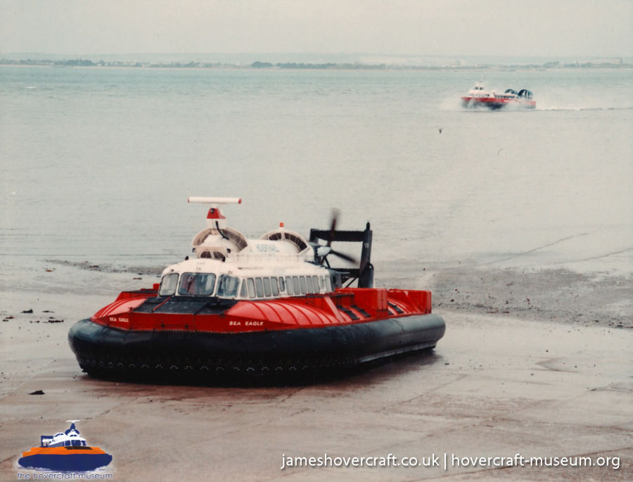 AP1-88 hovercraft at Ryde hoverport -   (The <a href='http://www.hovercraft-museum.org/' target='_blank'>Hovercraft Museum Trust</a>).